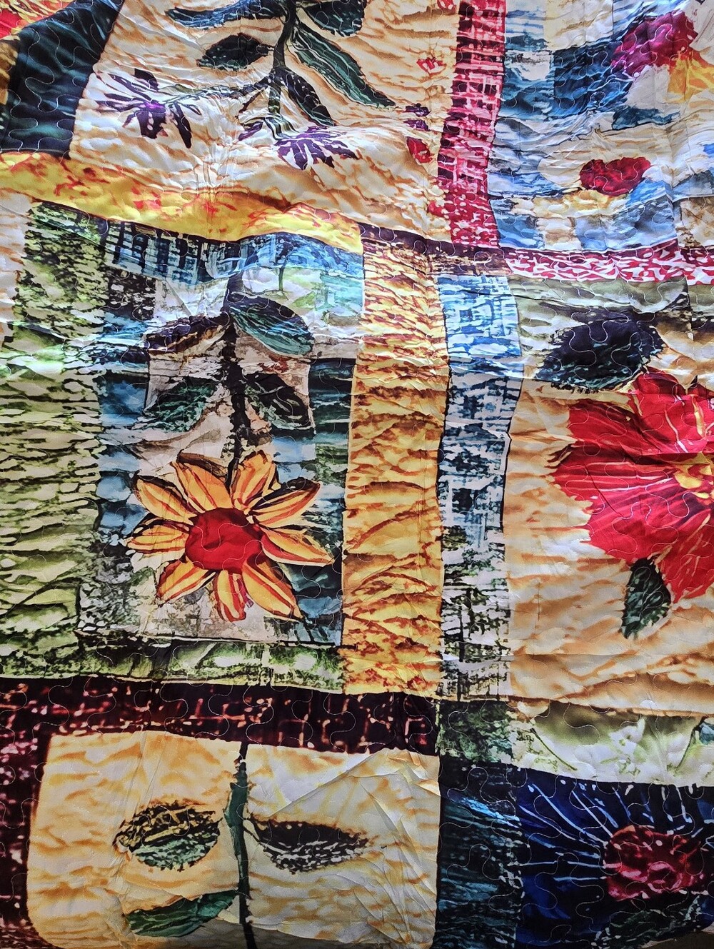 Floral Patchwork Cotton Quilt - Multicolor KING